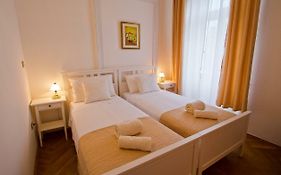 Golden Rooms Bed&Breakfast